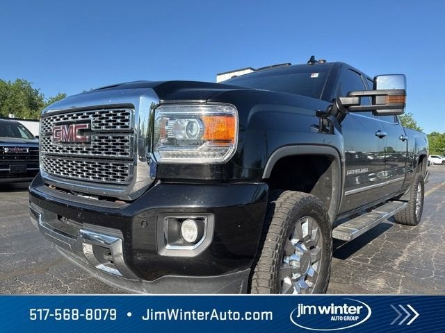 2019 GMC Sierra Denali 4x4 Crew Cab Standard Box's photo