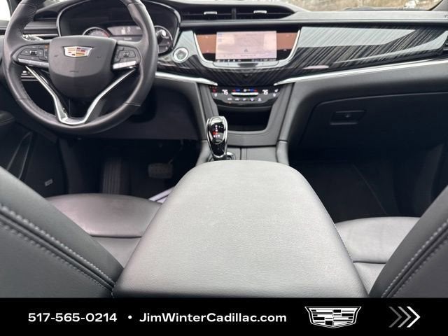 2025 Cadillac XT6 Premium Luxury