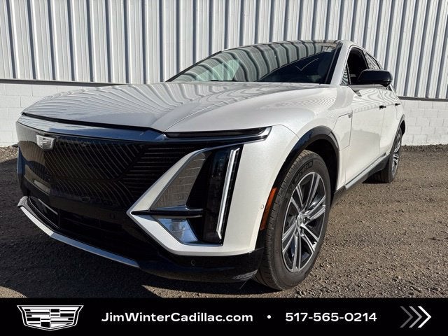 2024 Cadillac LYRIQ Luxury 1