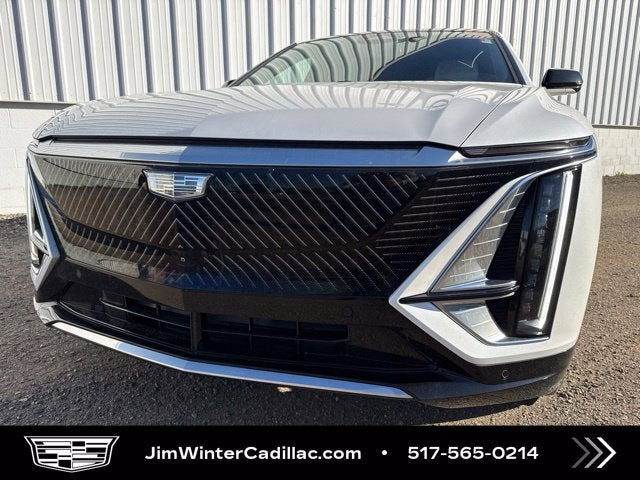 2024 Cadillac LYRIQ Luxury 1