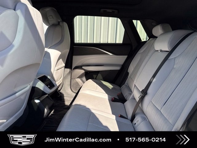 2024 Cadillac LYRIQ Luxury 1