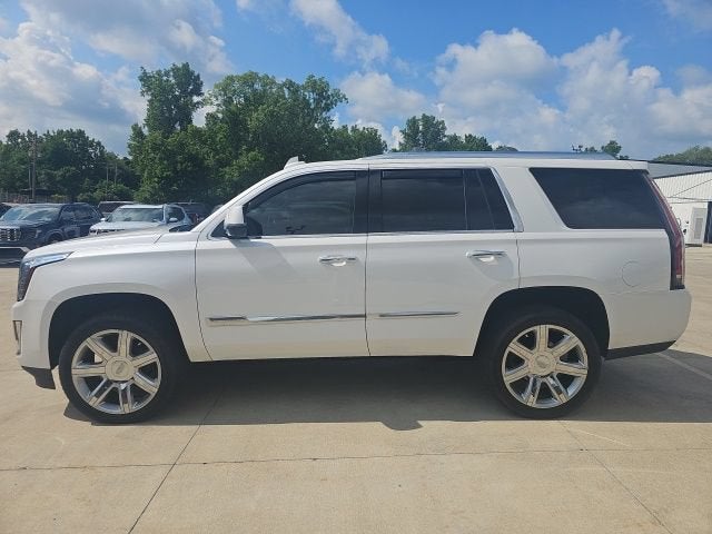 2016 Cadillac Escalade Luxury Collection