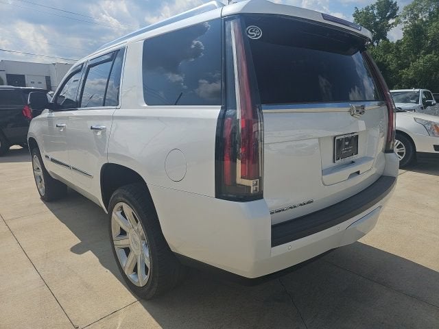 2016 Cadillac Escalade Luxury Collection