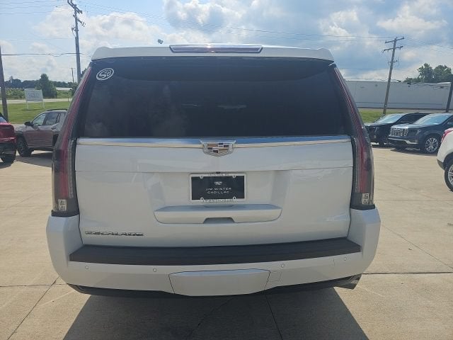 2016 Cadillac Escalade Luxury Collection