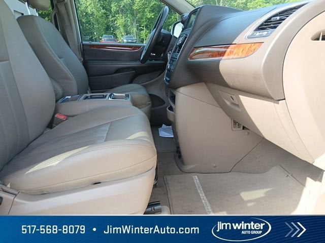 2015 Chrysler Town & Country Touring