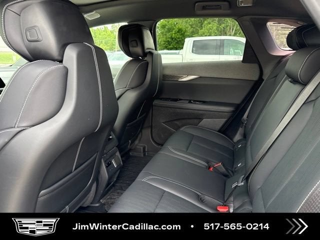 2025 Cadillac OPTIQ Luxury 2