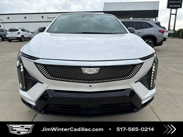 2025 Cadillac OPTIQ Luxury 2