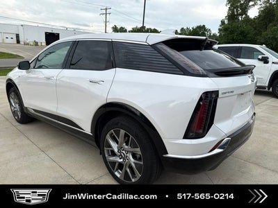 2025 Cadillac OPTIQ Luxury 2