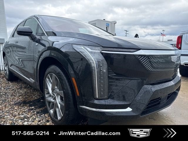 2025 Cadillac OPTIQ Luxury 2