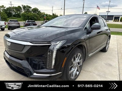 2025 Cadillac OPTIQ Luxury 2
