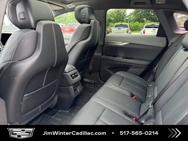 2025 Cadillac OPTIQ Luxury 2