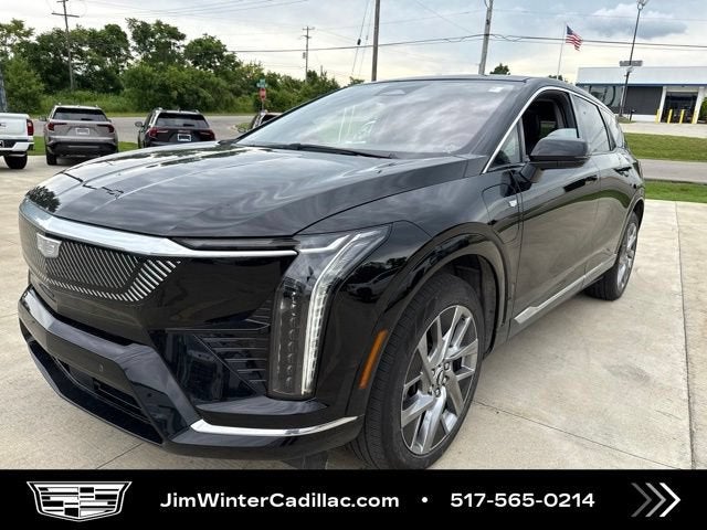 2025 Cadillac OPTIQ Luxury 2