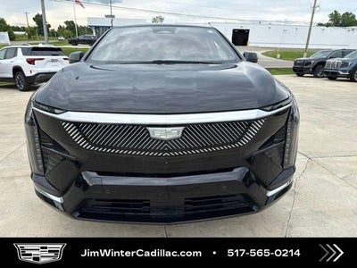 2025 Cadillac OPTIQ Luxury 2