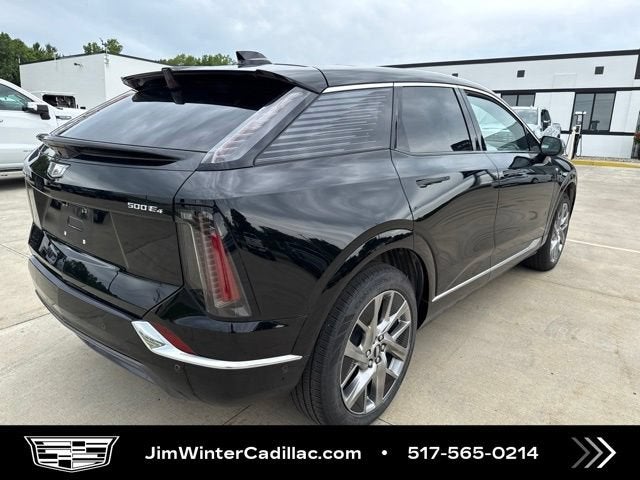2025 Cadillac OPTIQ Luxury 2