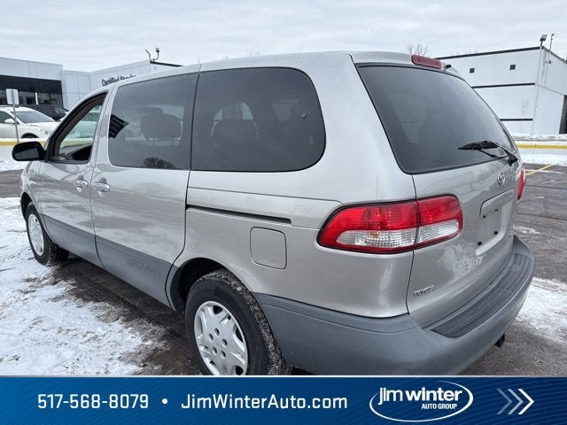 2001 Toyota Sienna CE