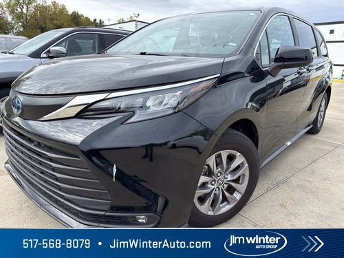 2025 Toyota Sienna XLE