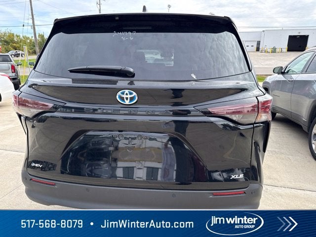 2025 Toyota Sienna XLE