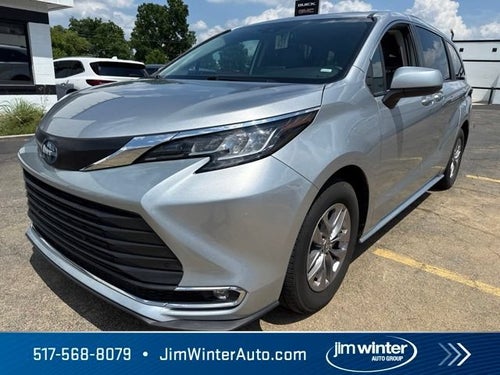 2023 Toyota Sienna XLE