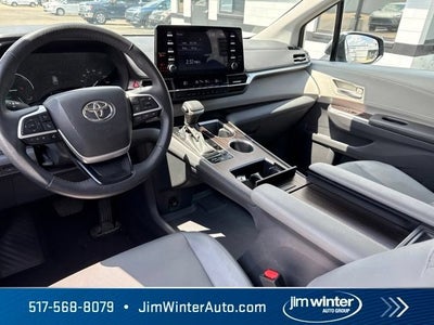 2023 Toyota Sienna XLE