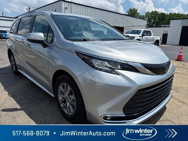 2023 Toyota Sienna XLE