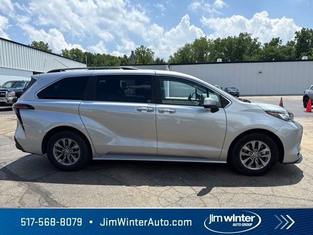 2023 Toyota Sienna XLE