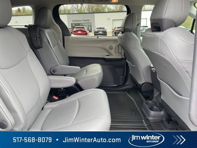 2024 Toyota Sienna XLE