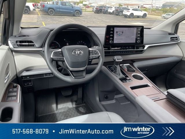 2024 Toyota Sienna XLE