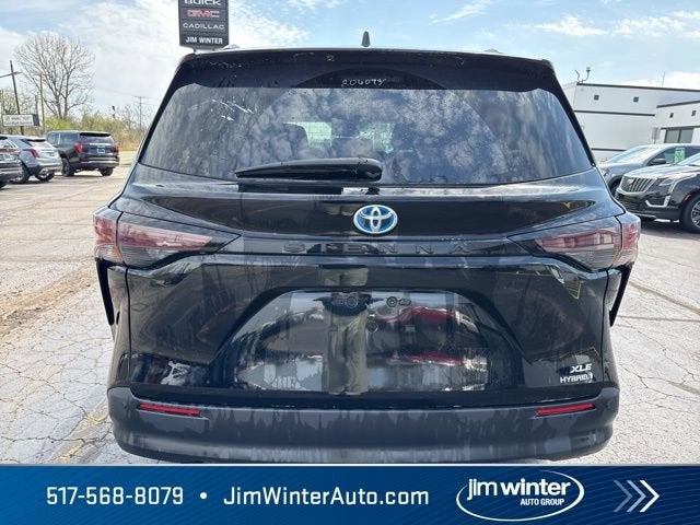 2024 Toyota Sienna XLE